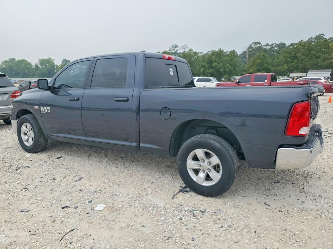 2019 Ram 1500 Classic Slt - Фото 2