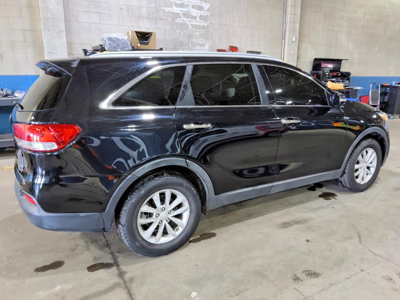 2016 Kia Sorento Lx - Image 3