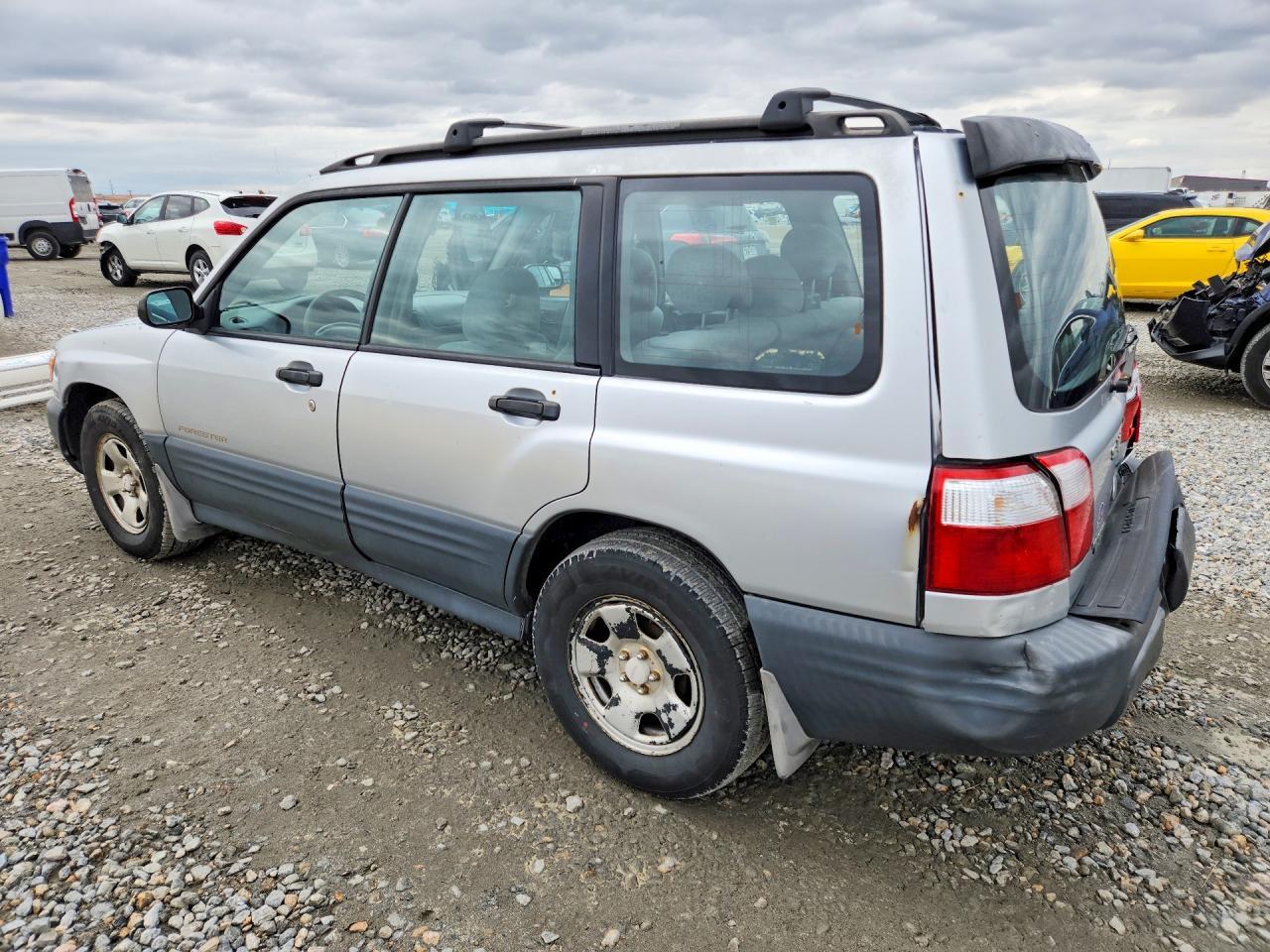 2002 Subaru Forester L - Фото 2