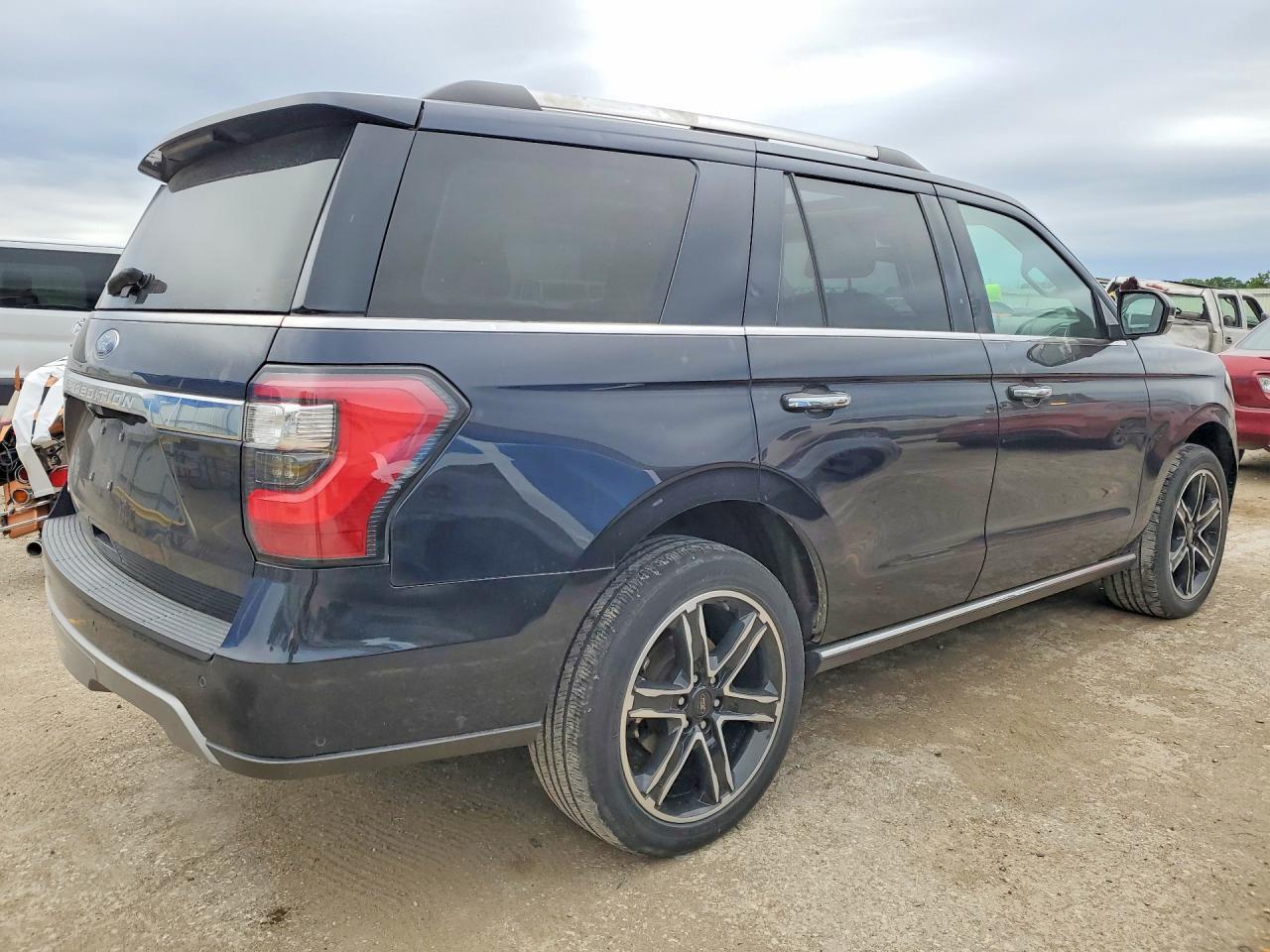 2021 Ford Expedition Limited - Image 3