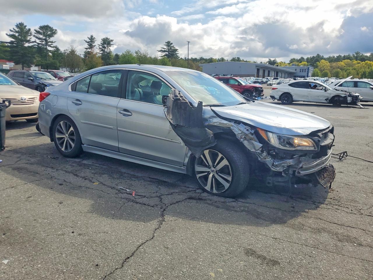 2017 Subaru Legacy 3.6R Limited - Фото 4