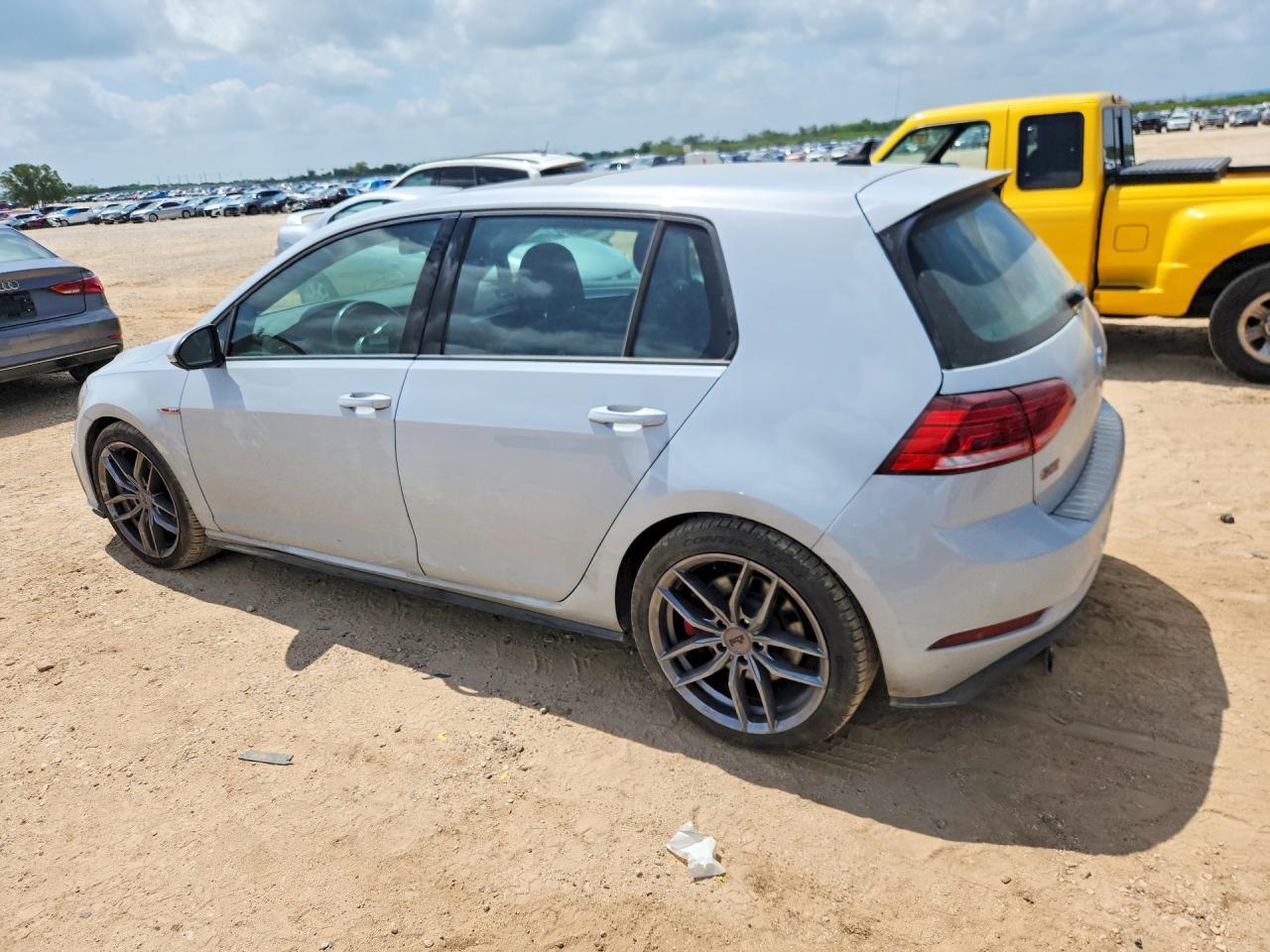 2019 Volkswagen Gti S - Image 2