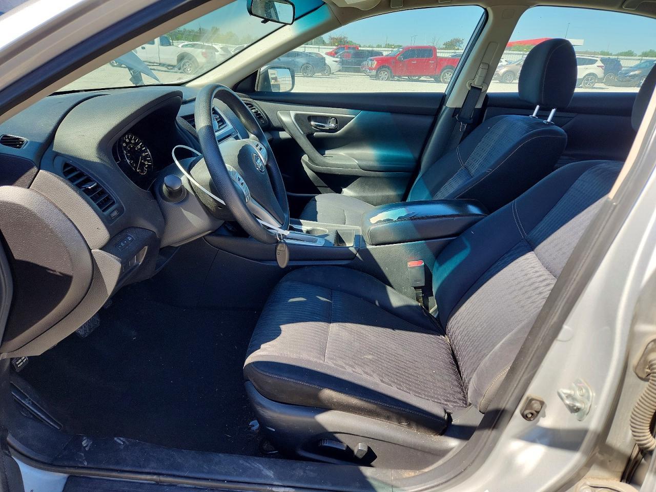2016 Nissan Altima 2.5 S - Фото 7