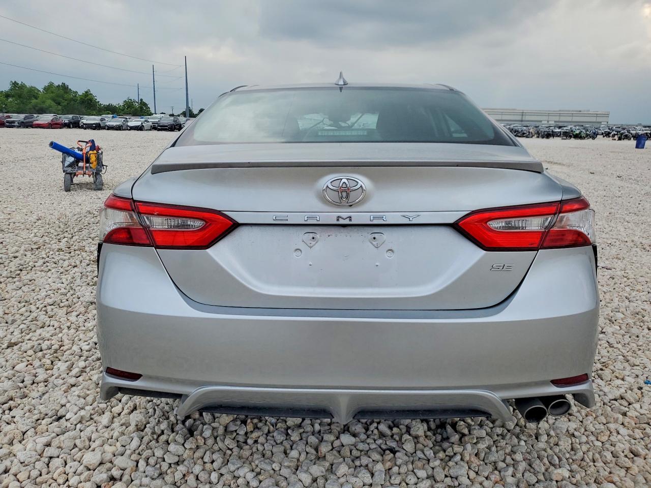 2019 Toyota Camry Se - Фото 6