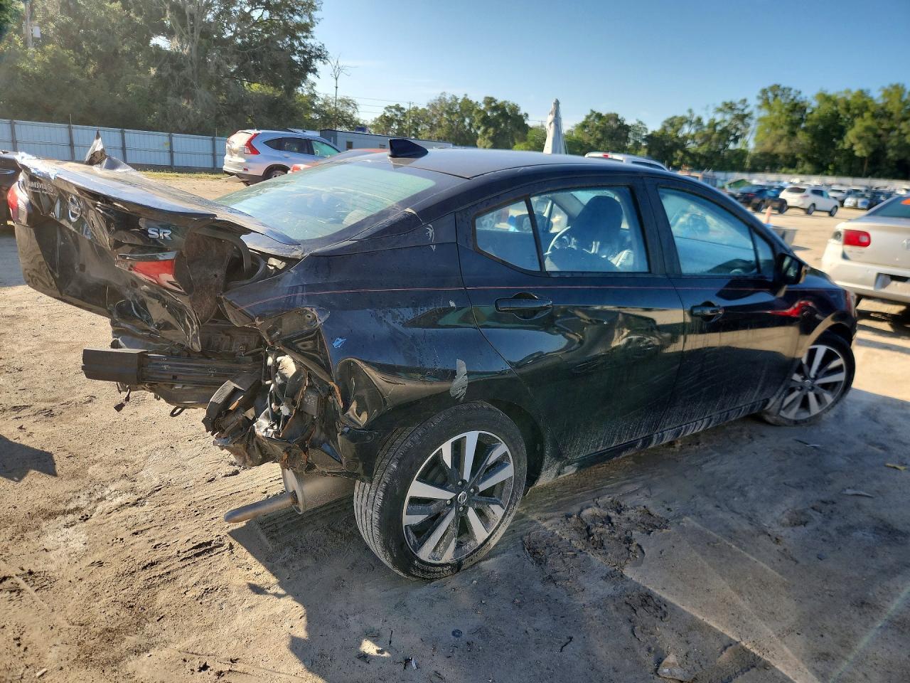 2021 Nissan Versa Sr - Image 3