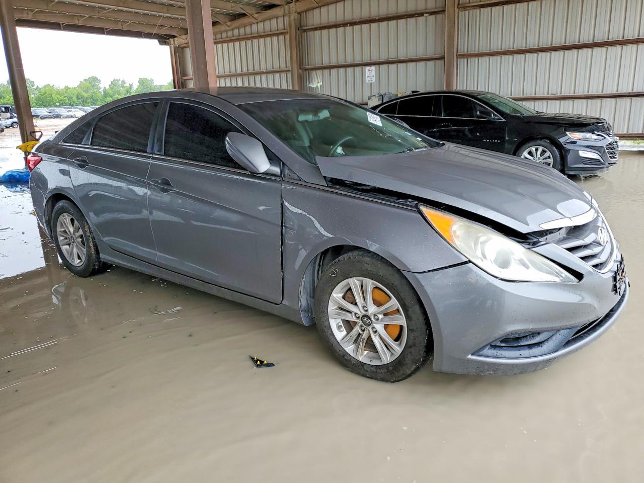 2013 Hyundai Sonata Gls - Image 4