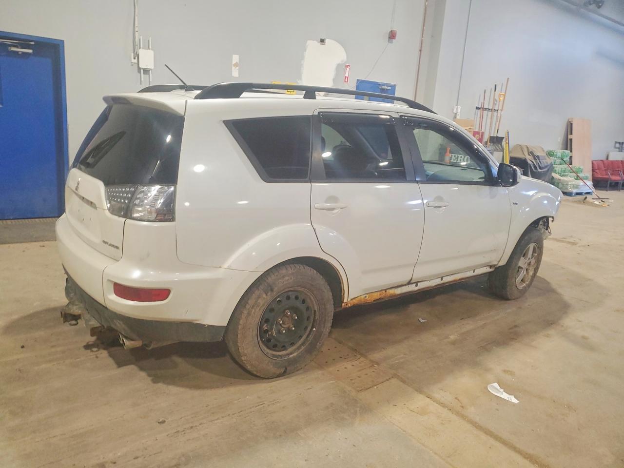 2011 Mitsubishi Outlander Se - Image 3