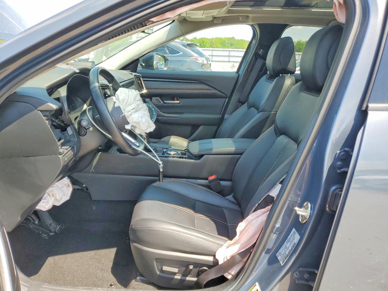 2024 Mazda Cx-50 Premium Plus - Image 7