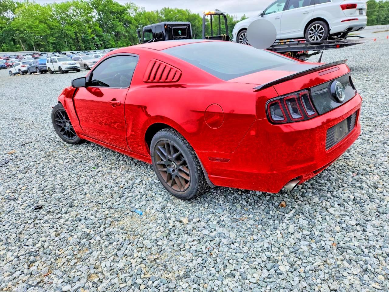 2014 Ford Mustang - Фото 2