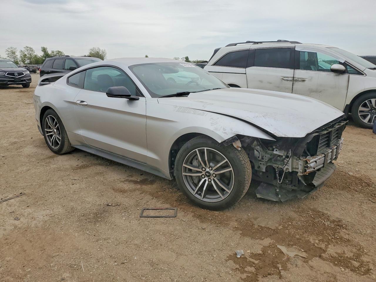 2017 Ford Mustang - Фото 4