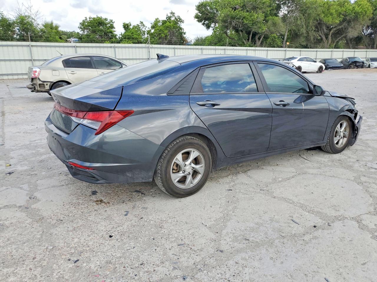 2022 Hyundai Elantra Se - Фото 3