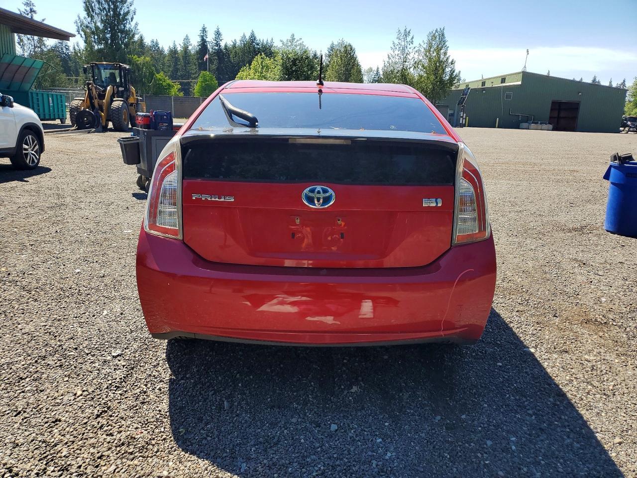 2014 Toyota Prius Two - Фото 6