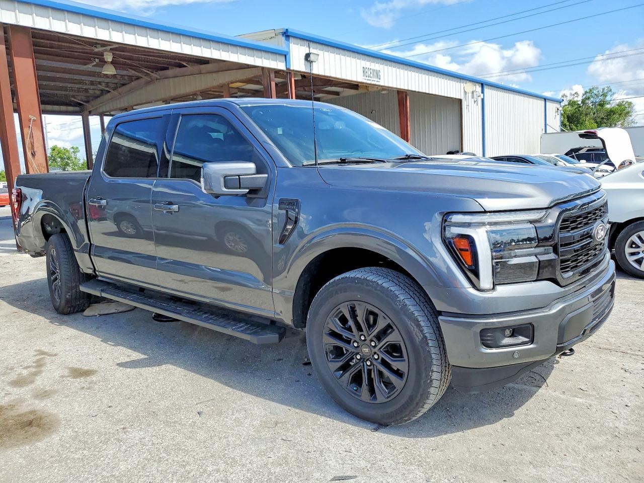 2025 Ford F150 Lariat - Фото 4