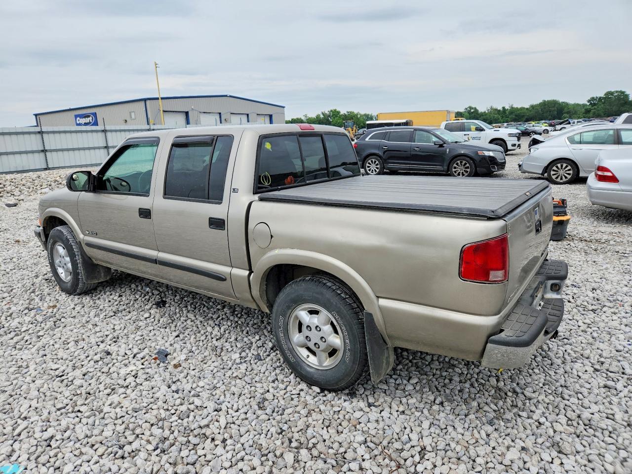 2002 Chevrolet S Truck S10 - Фото 2