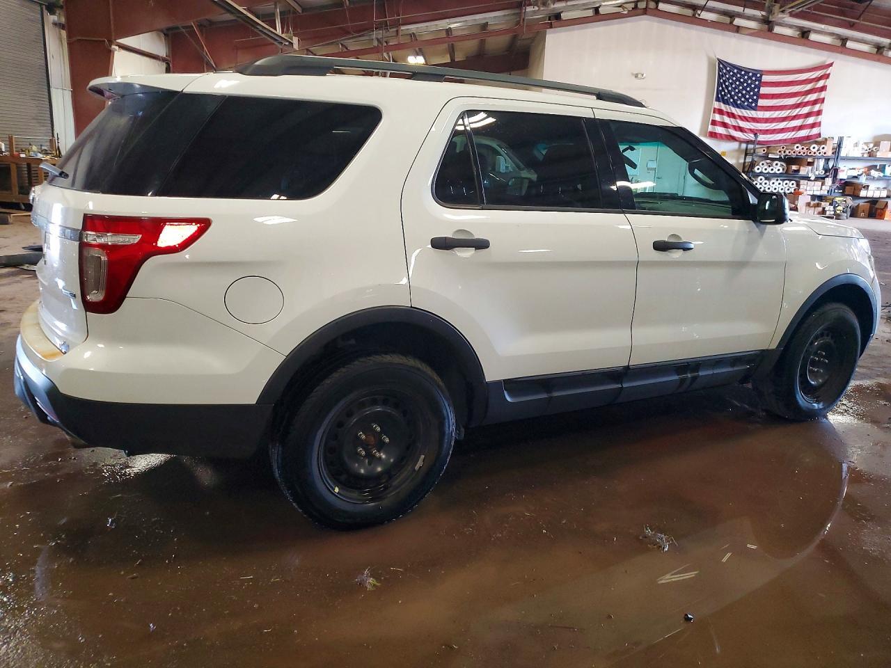 2013 Ford Explorer - Фото 3