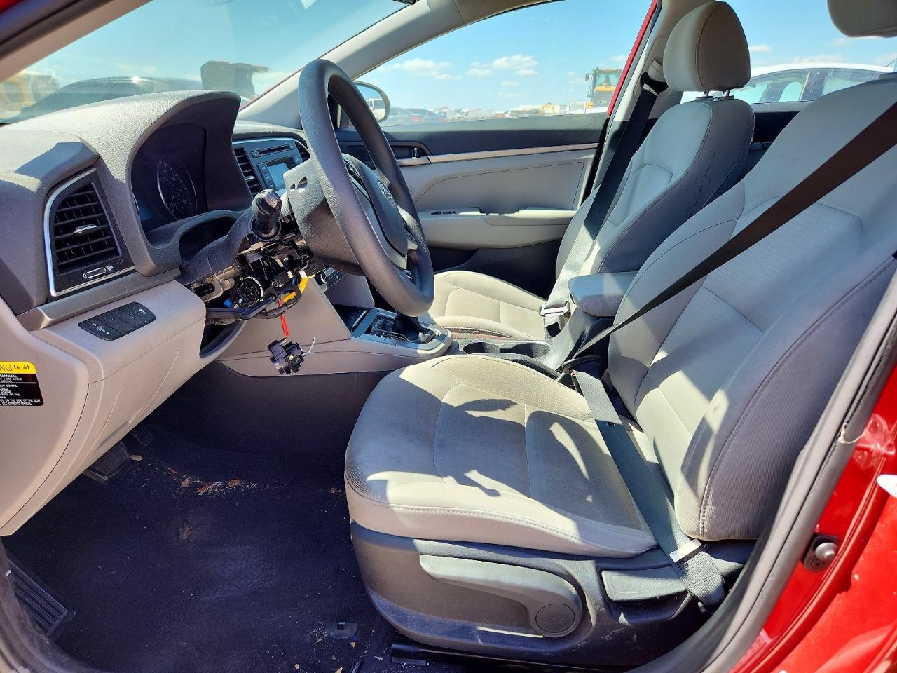 2017 Hyundai Elantra Sel - Фото 7