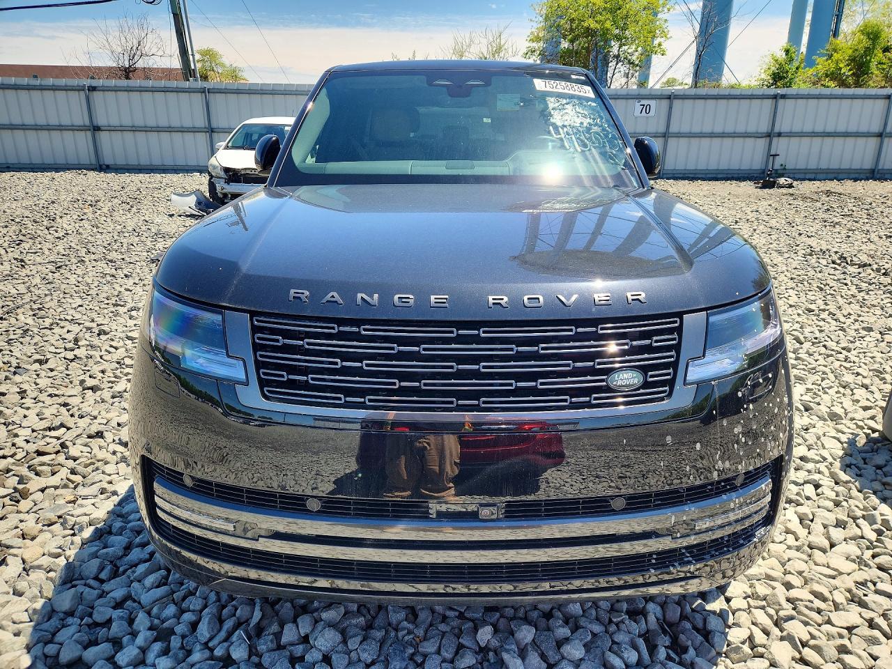 2025 Land Rover Range Rover Se - Image 5