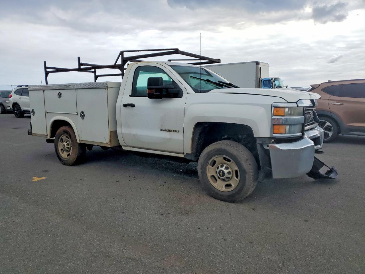 2016 Chevrolet Silverado C2500 Heavy Duty - Фото 4