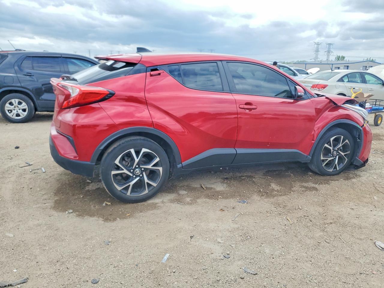 2021 Toyota C-Hr Xle - Фото 3