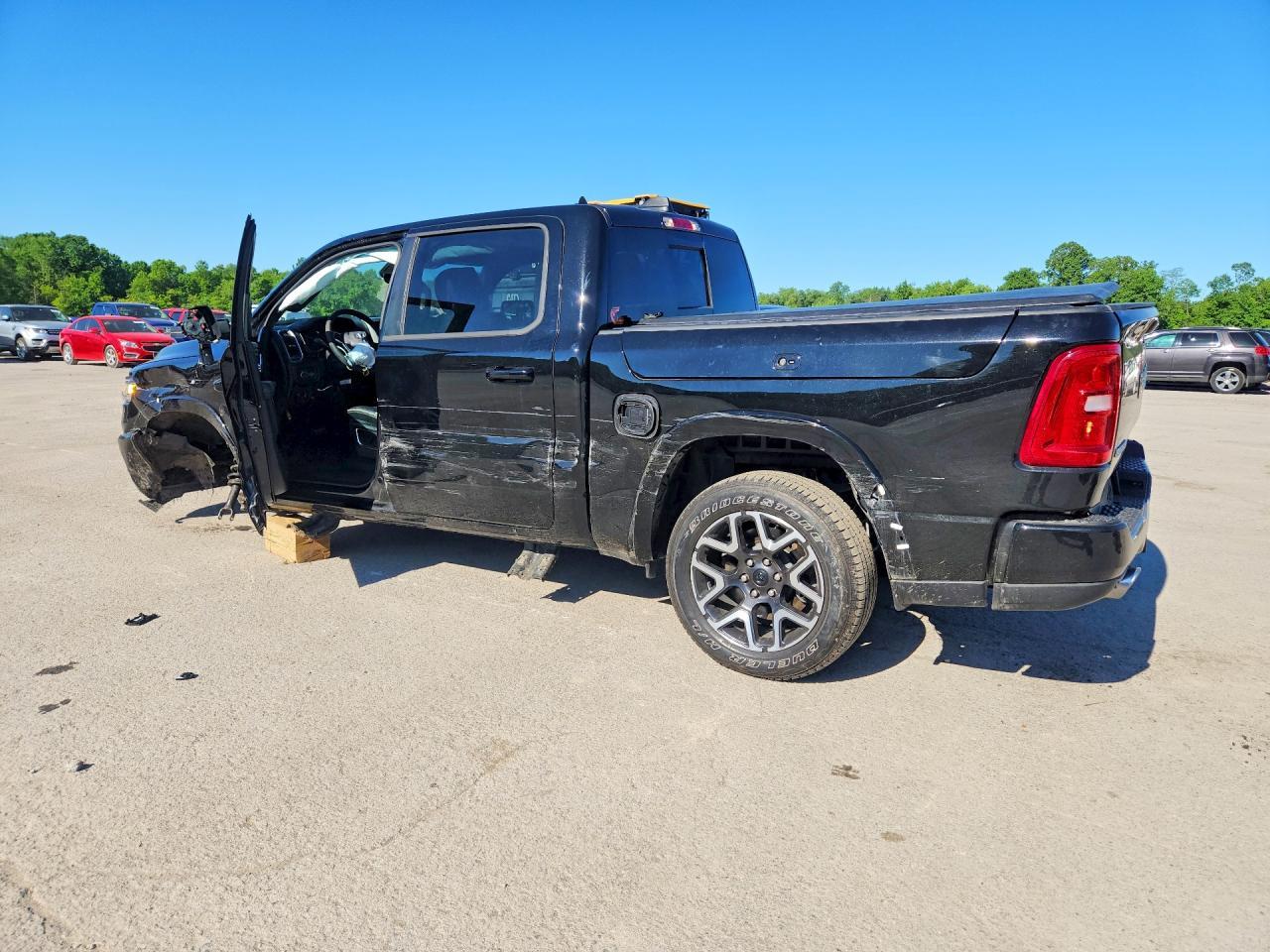 2026 Ram 1500 Laramie - Фото 2