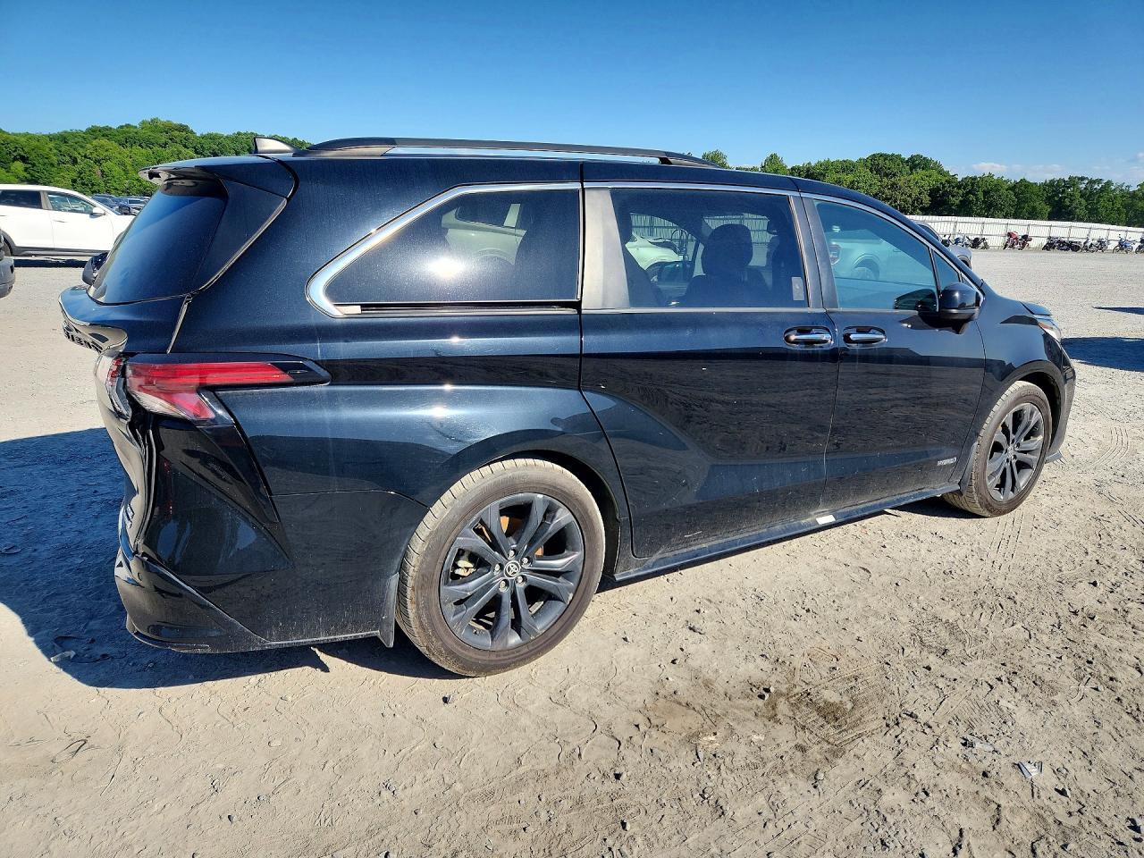 2021 Toyota Sienna Xse 7-Passenger - Фото 3