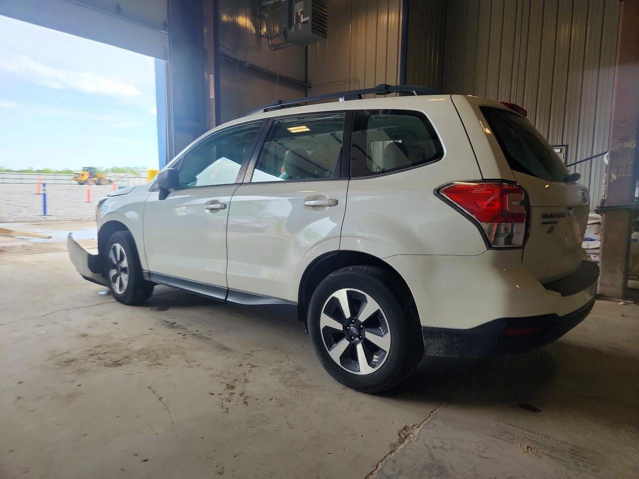 2017 Subaru Forester 2.5I - Фото 2