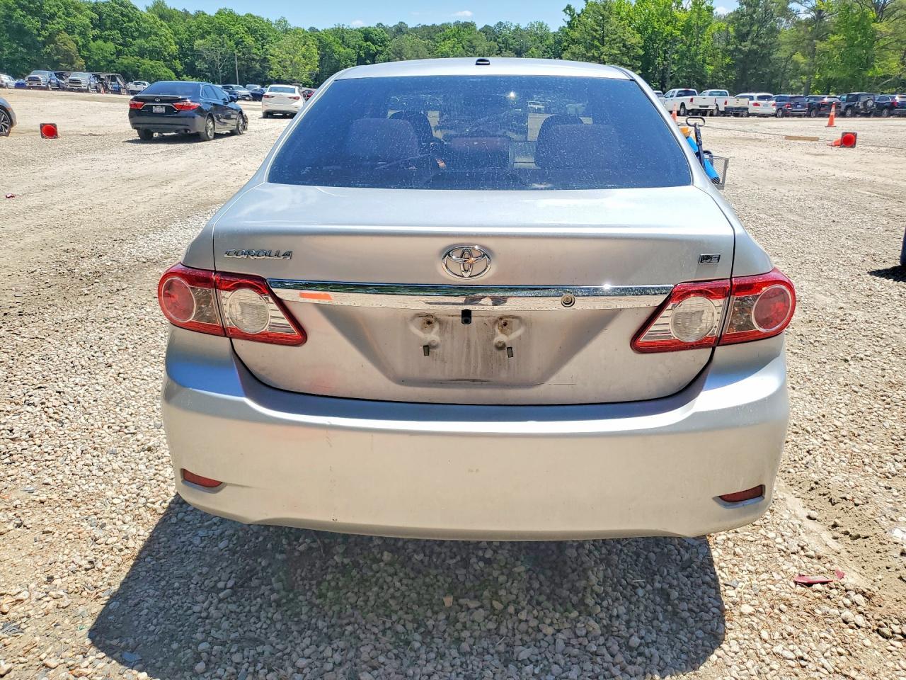 2011 Toyota Corolla Le - Фото 6