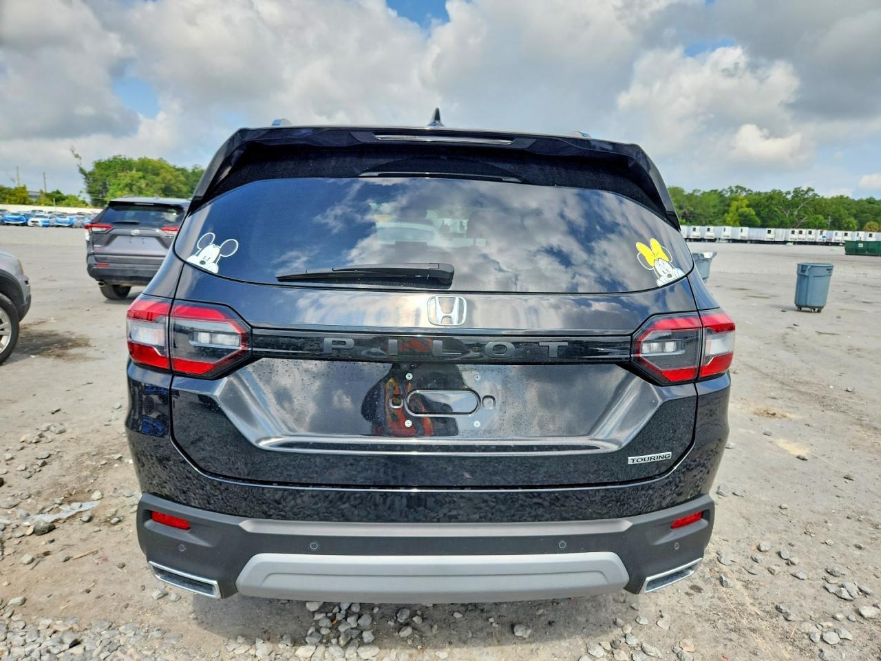 2025 Honda Pilot Touring - Image 6
