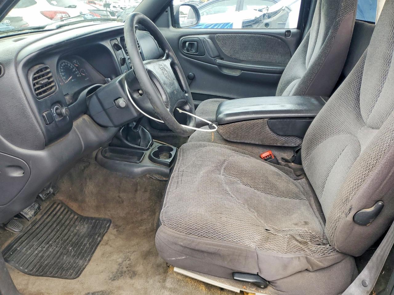1997 Dodge Dakota - Image 7