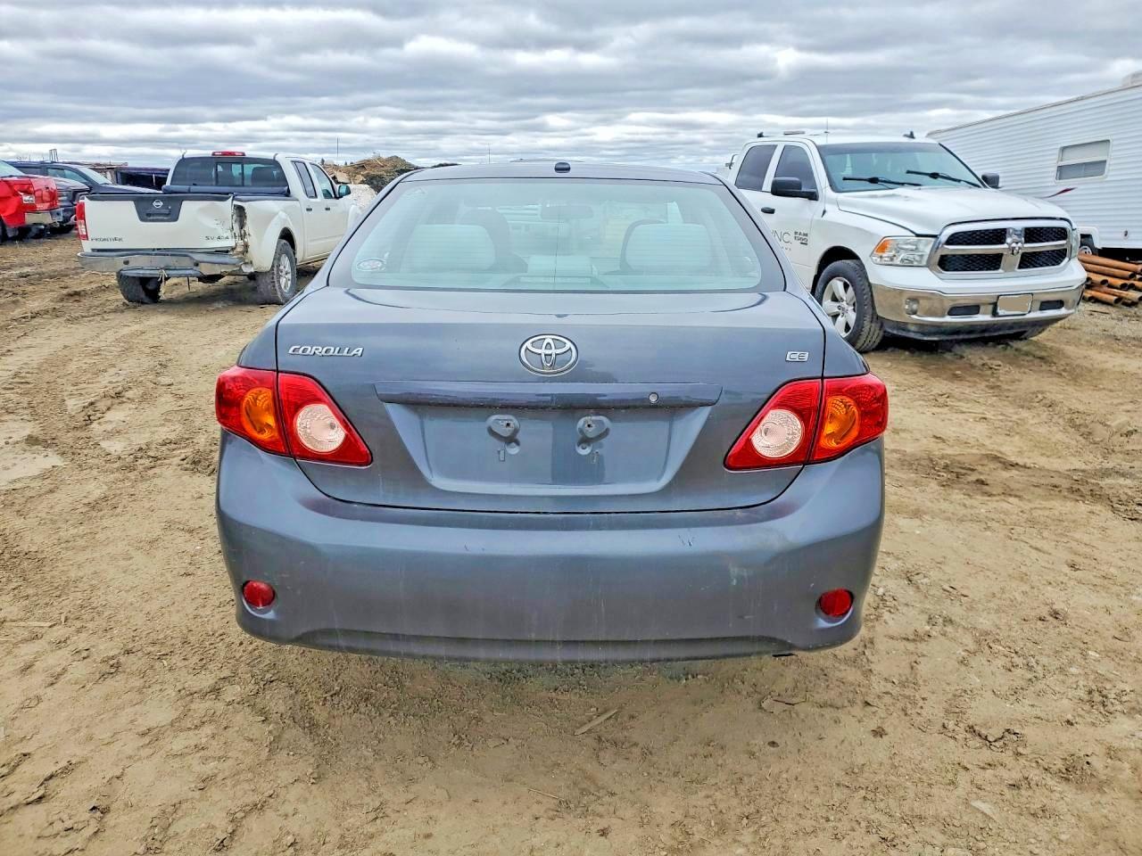 2010 Toyota Corolla Base - Фото 6