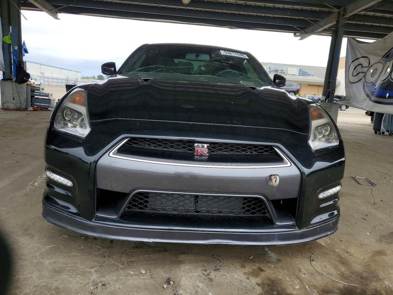 2016 Nissan Gt-R Premium - Image 5