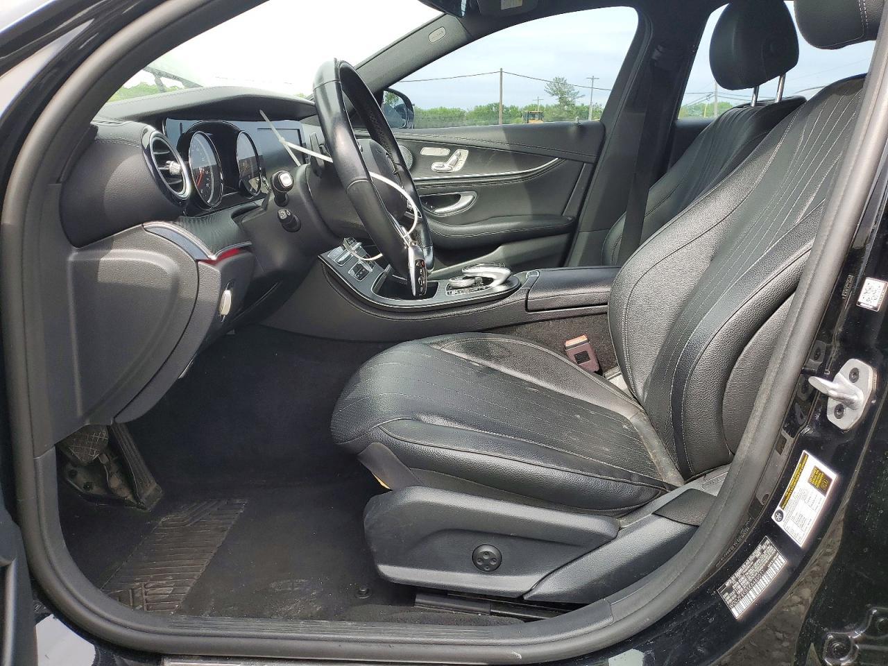 2019 Mercedes-Benz E 300 4Matic - Фото 7