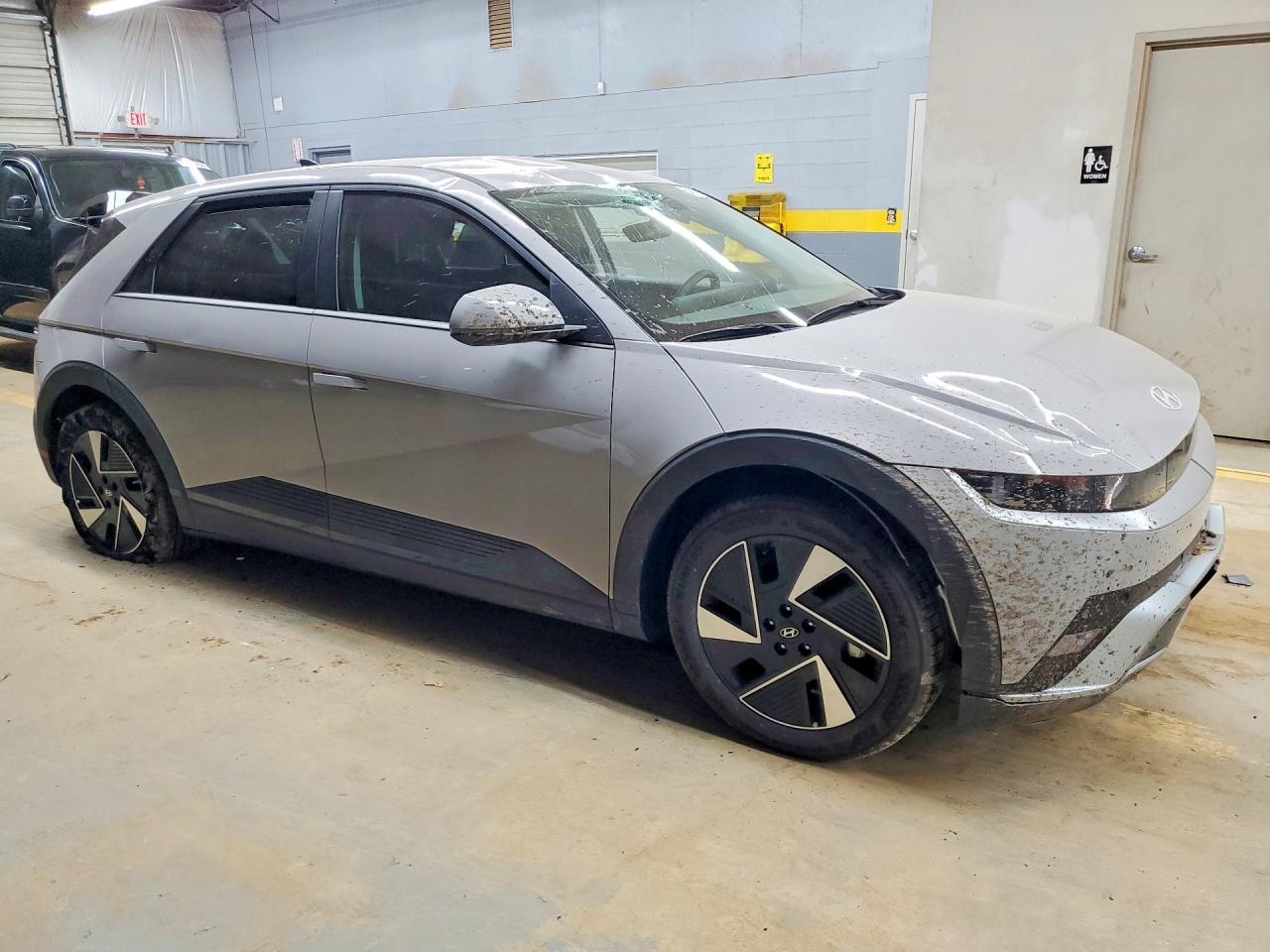 2025 Hyundai Ioniq 5 Se - Image 4