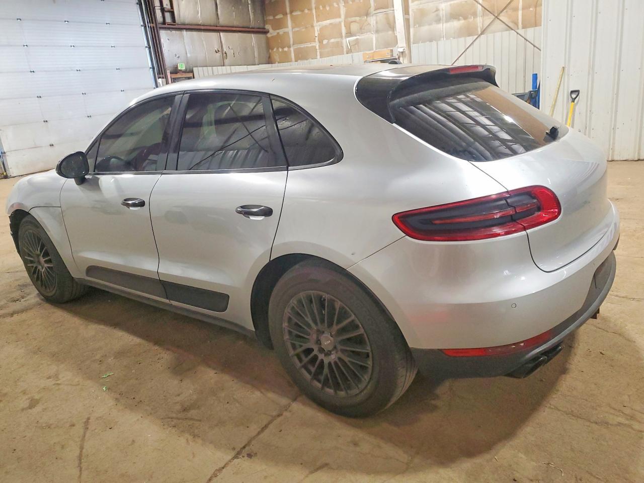 2015 Porsche Macan S - Image 2