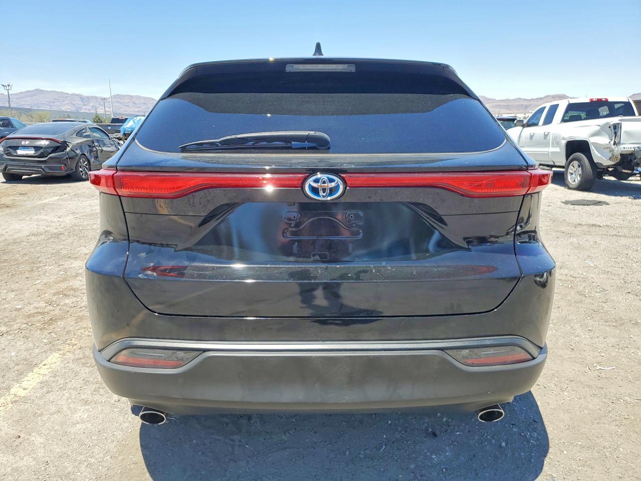 2021 Toyota Venza Le - Image 6