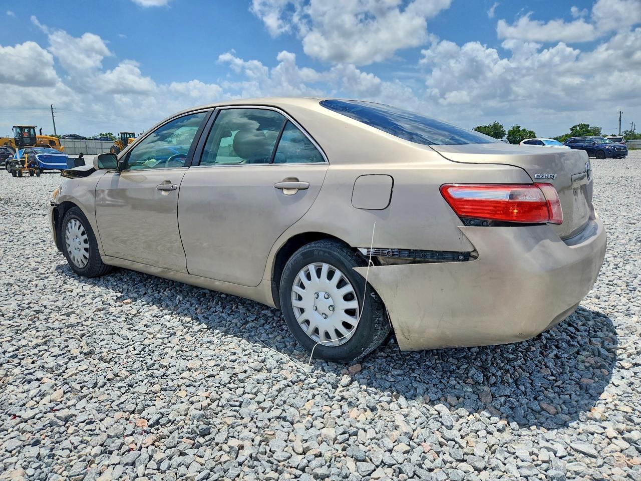 2012 Toyota Camry L - Image 2