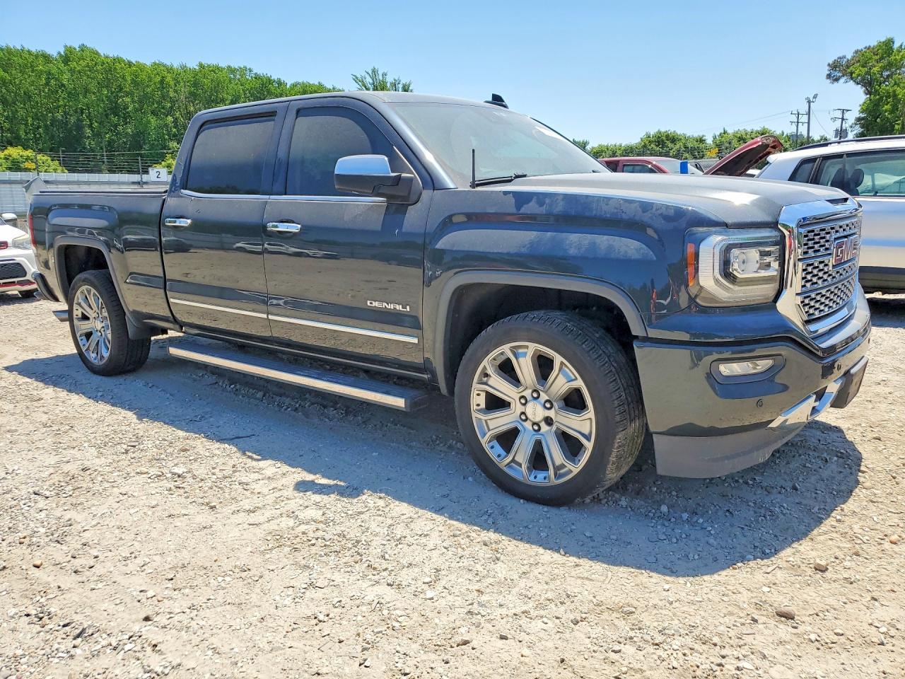 2018 GMC Sierra K1500 Denali - Image 4