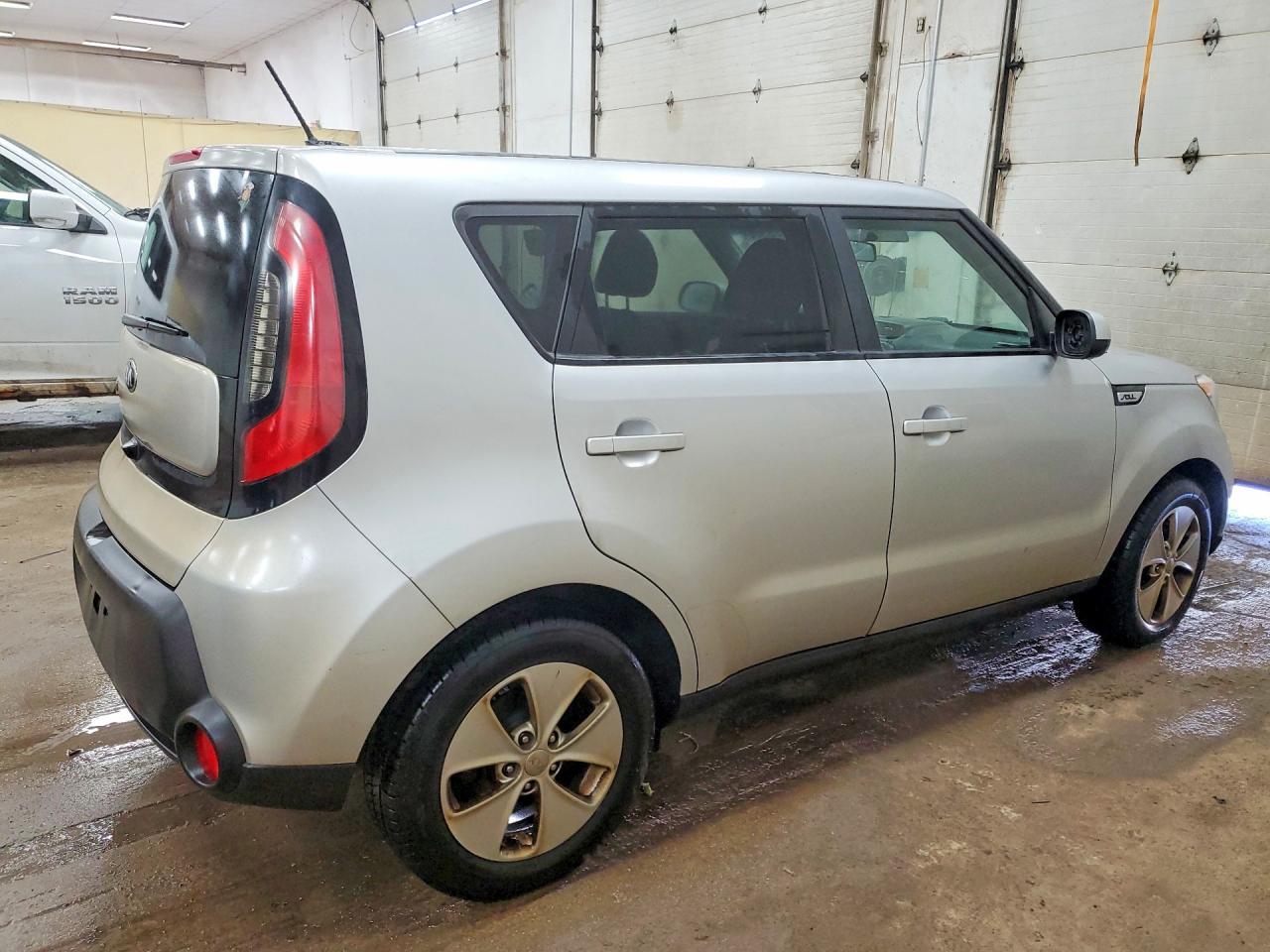 2016 Kia Soul Base - Фото 3
