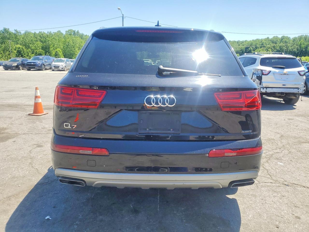 2017 Audi Q7 Premium - Image 6