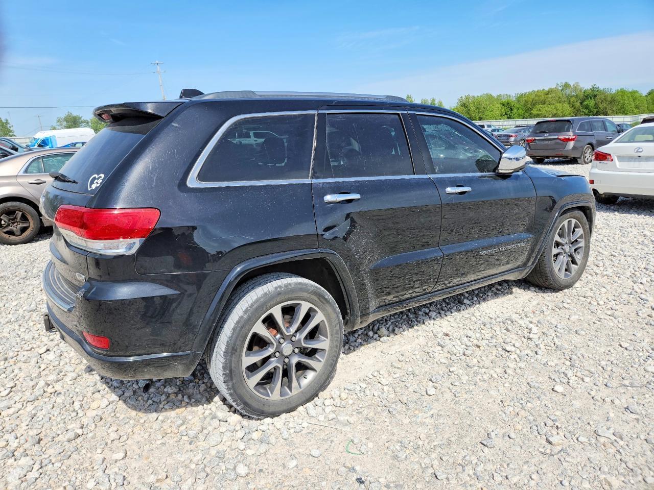2017 Jeep Grand Cherokee Overland - Image 3