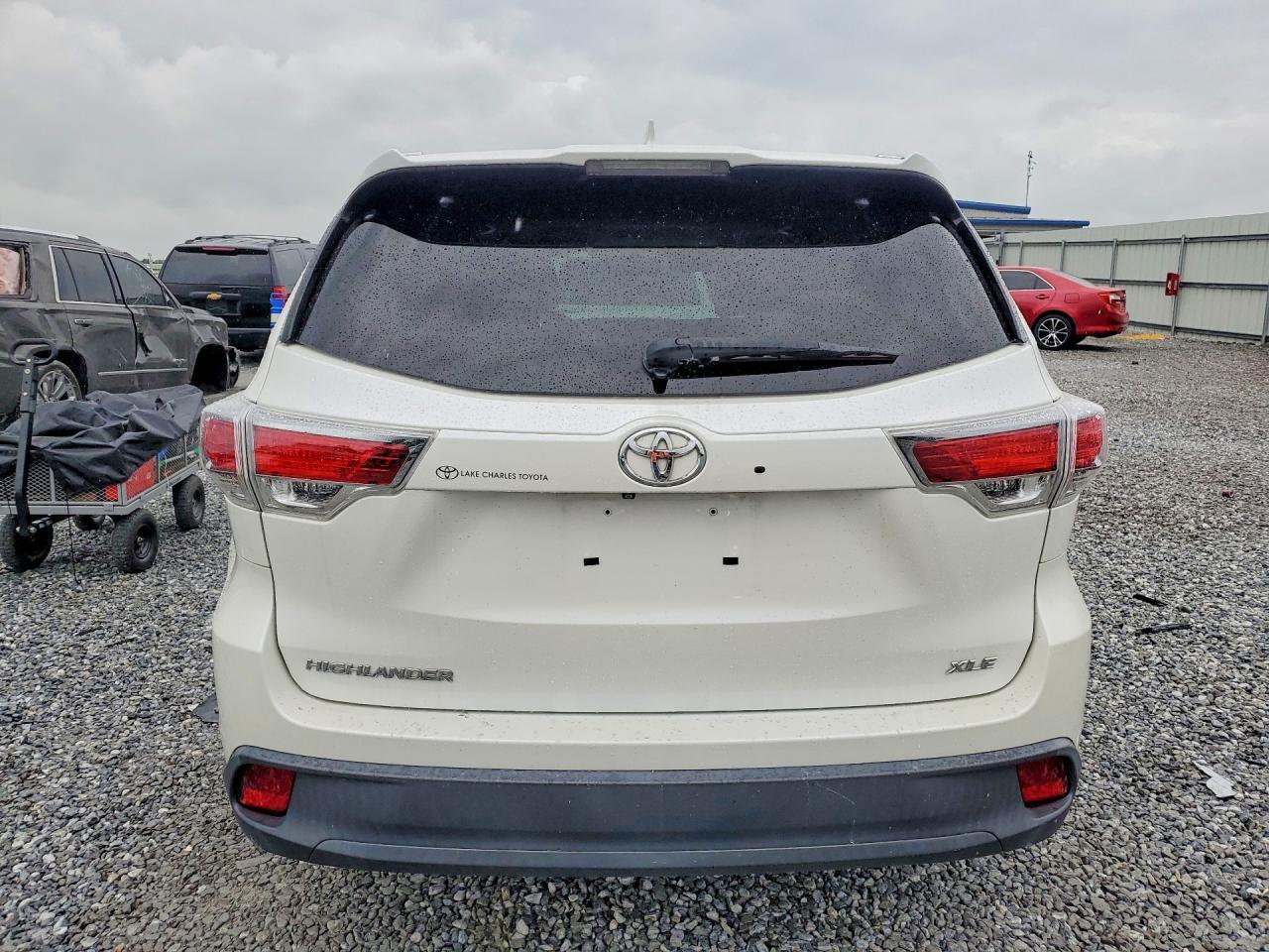 2015 Toyota Highlander Xle - Image 6