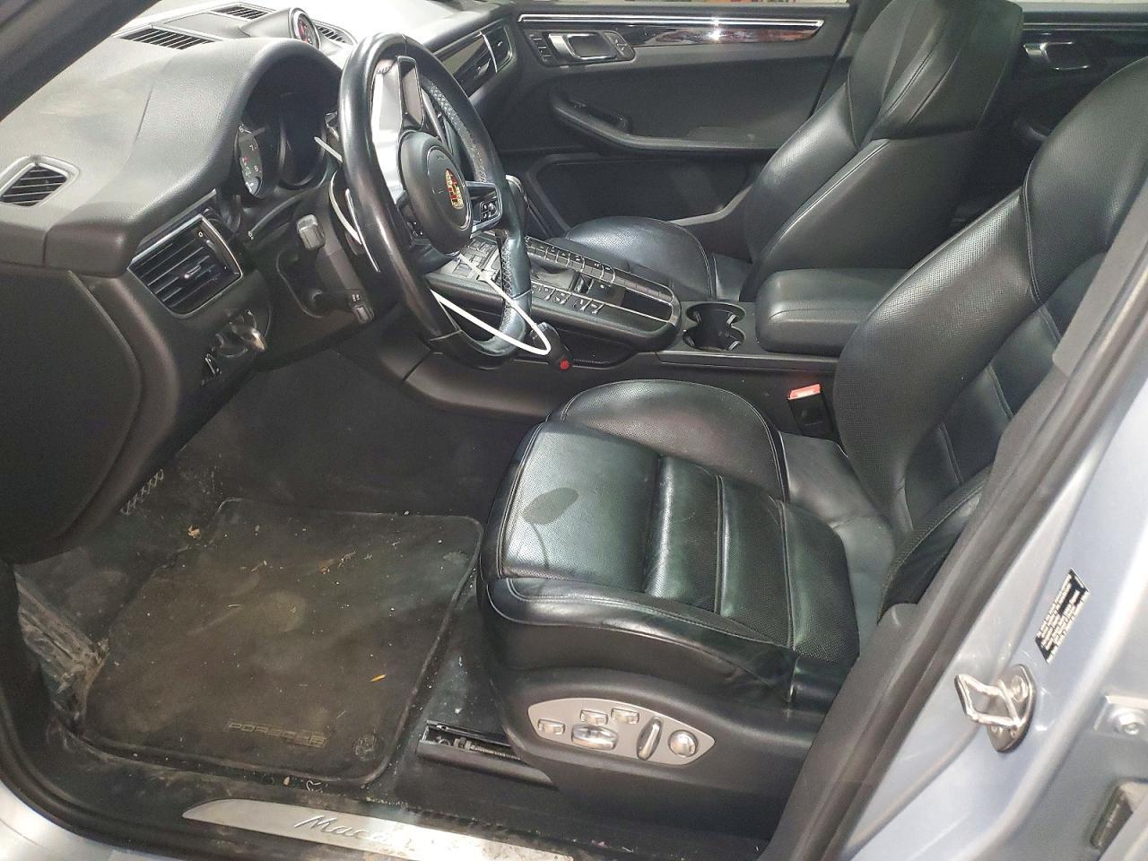 2015 Porsche Macan S - Image 7