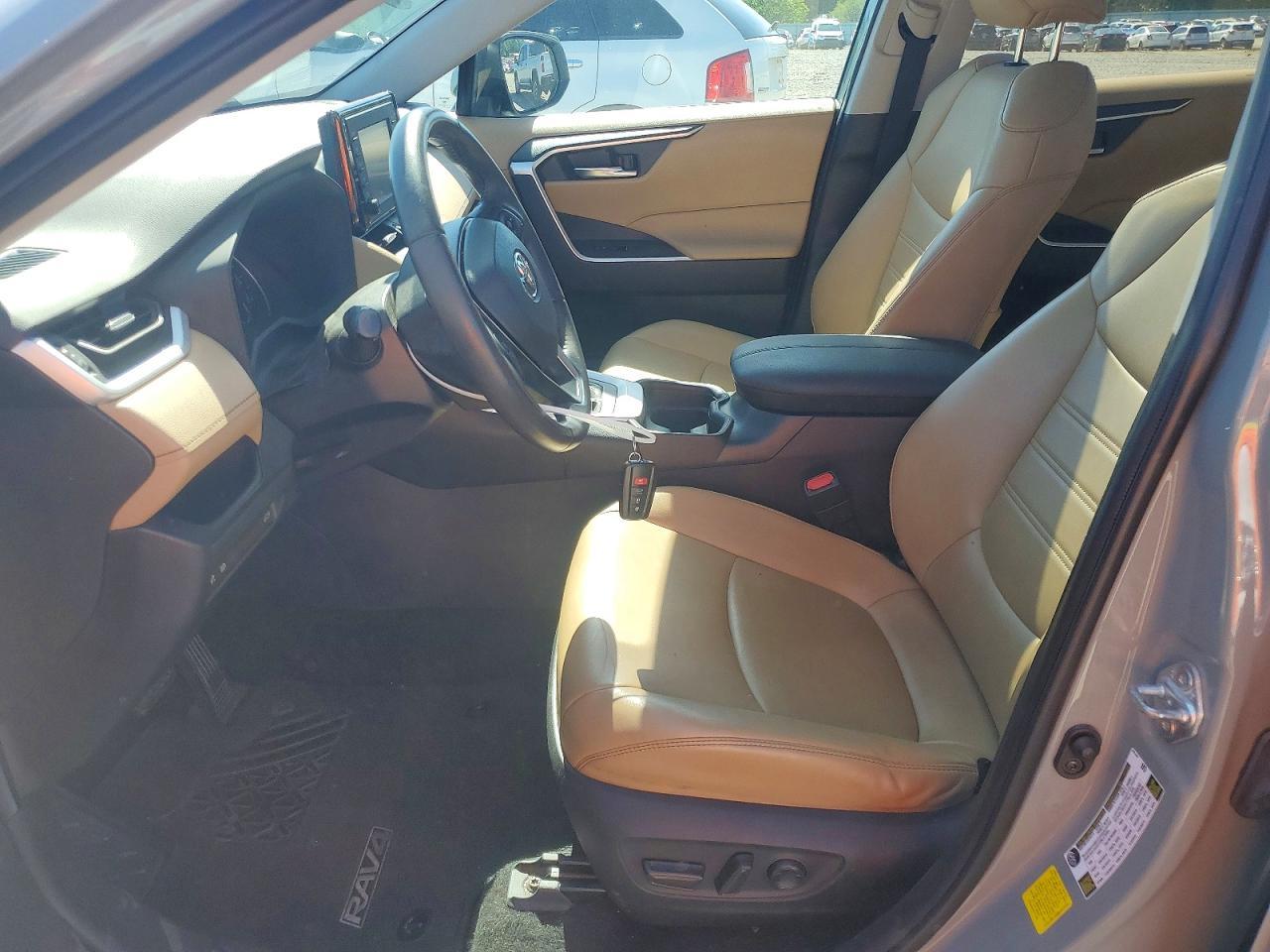 2021 Toyota Rav4 Xle Premium - Image 7