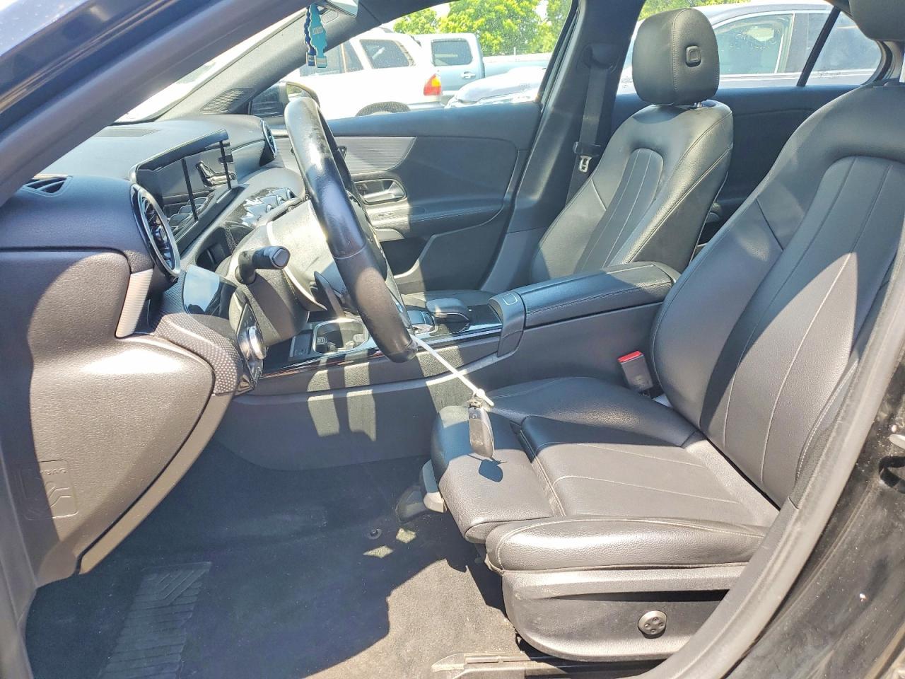 2019 Mercedes-Benz A 220 4Matic - Image 7