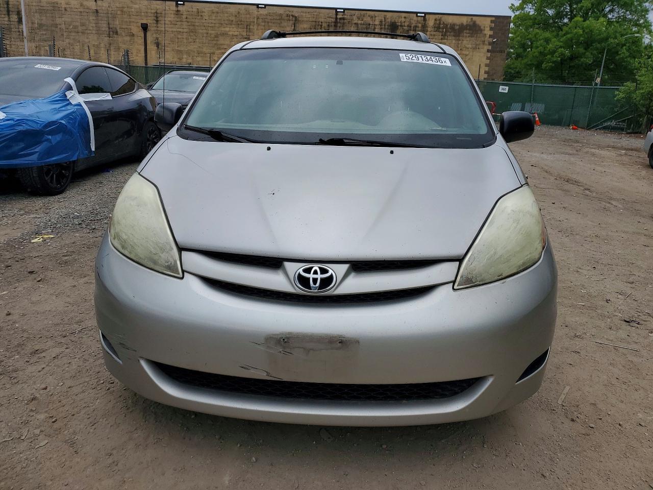 2006 Toyota Sienna Le 8 Passenger - Image 5