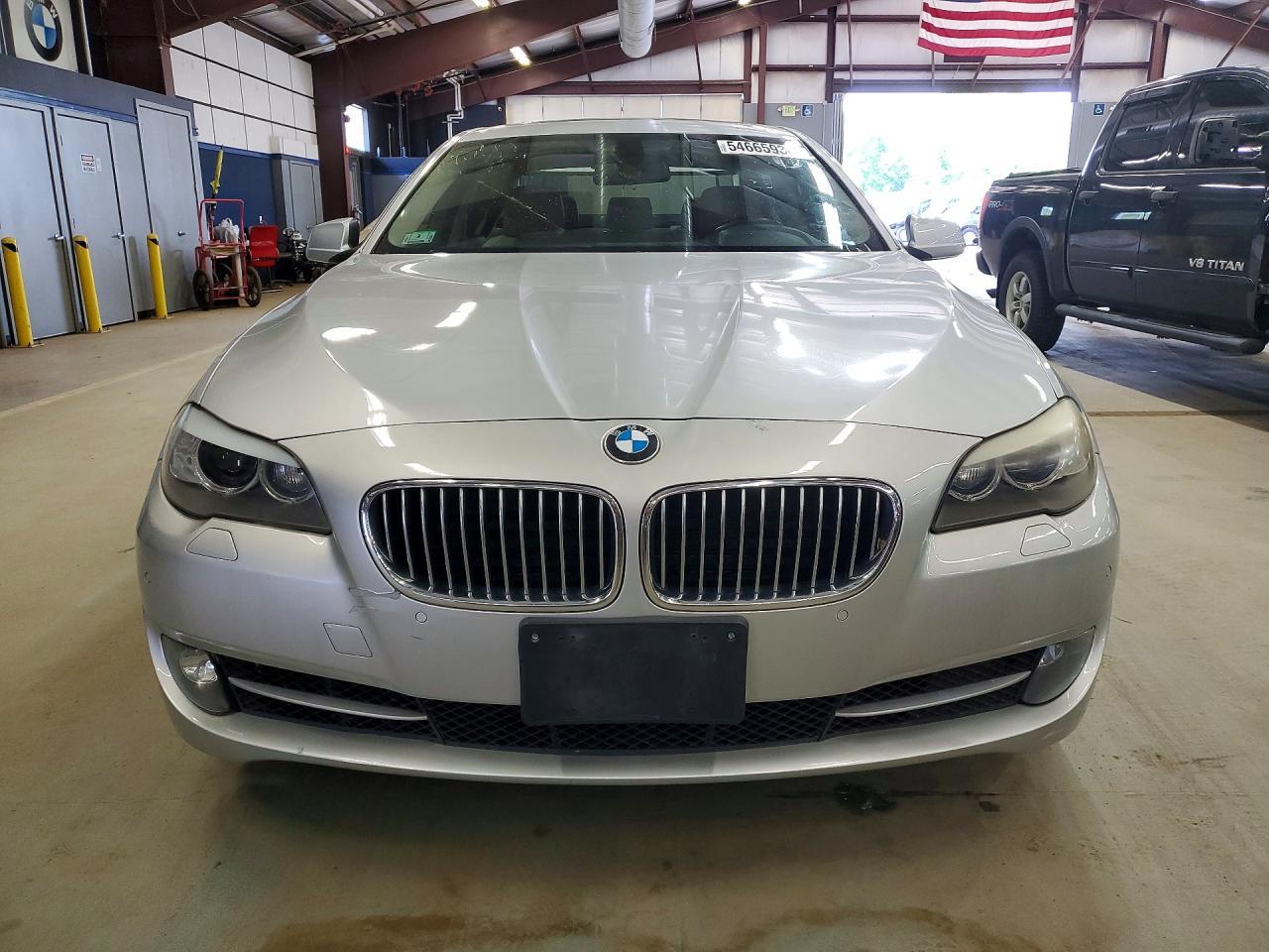 2011 BMW 535 Xi - Фото 5