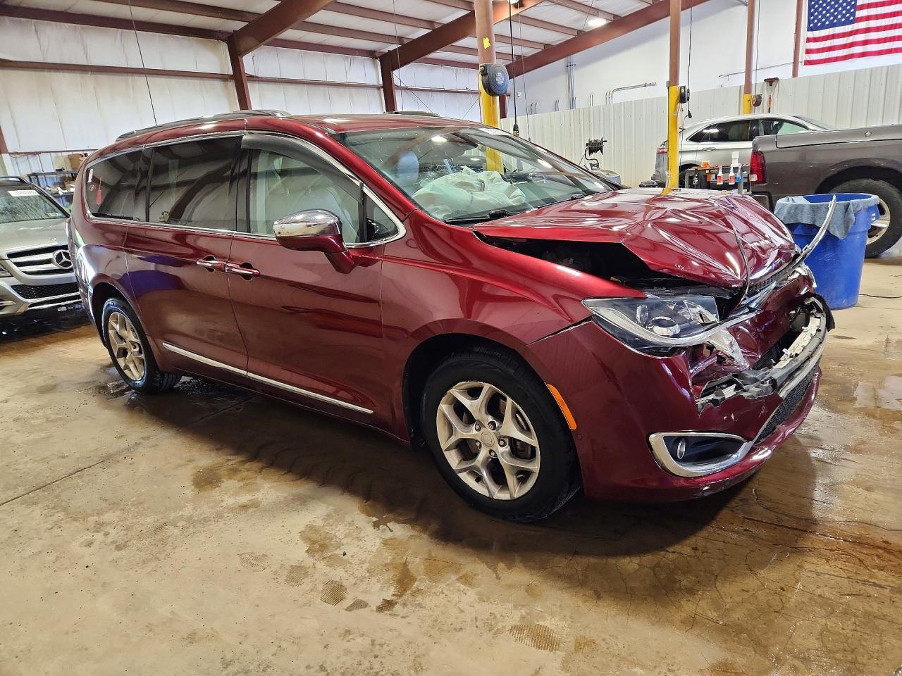 2018 Chrysler Pacifica Limited - Image 4