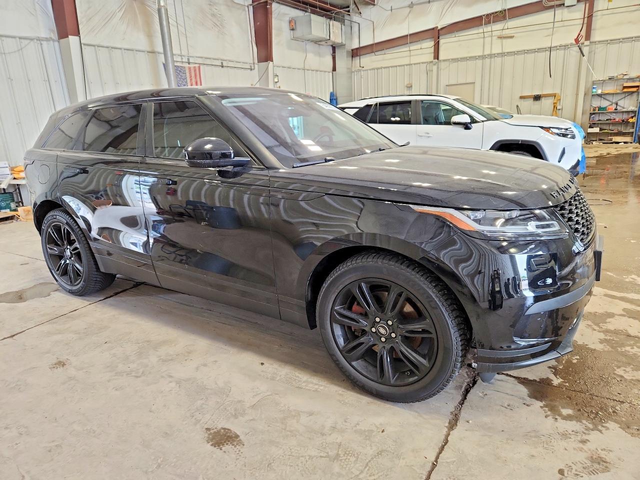 2018 Land Rover Range Rover Velar S - Image 4