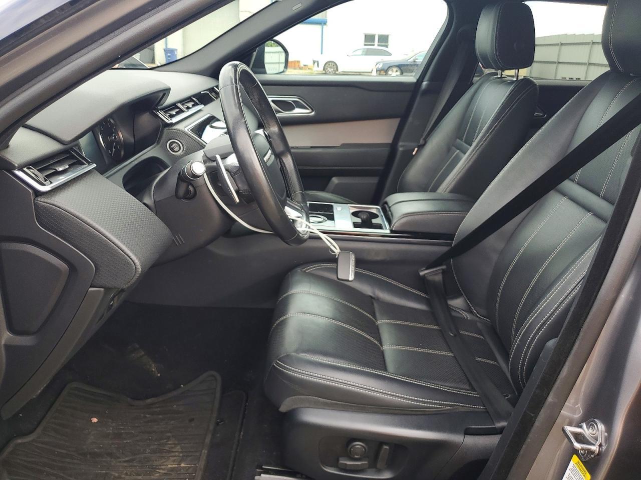 2020 Land Rover Range Rover Velar R-Dynamic S - Image 7