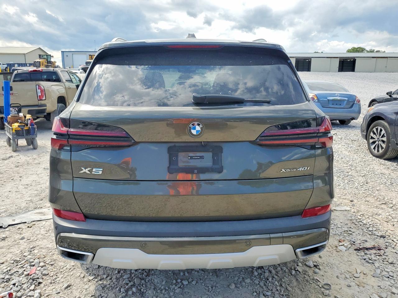 2025 BMW X5 xDrive40I - Image 6